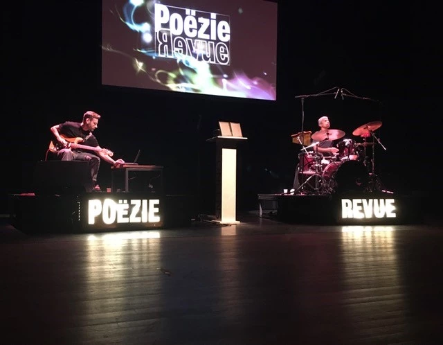 Poezierevue3